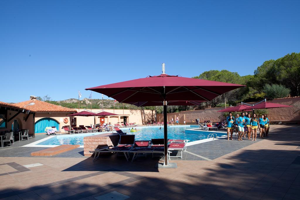 Отель Club Esse Cala Bitta Байя Сардиния Экстерьер фото
