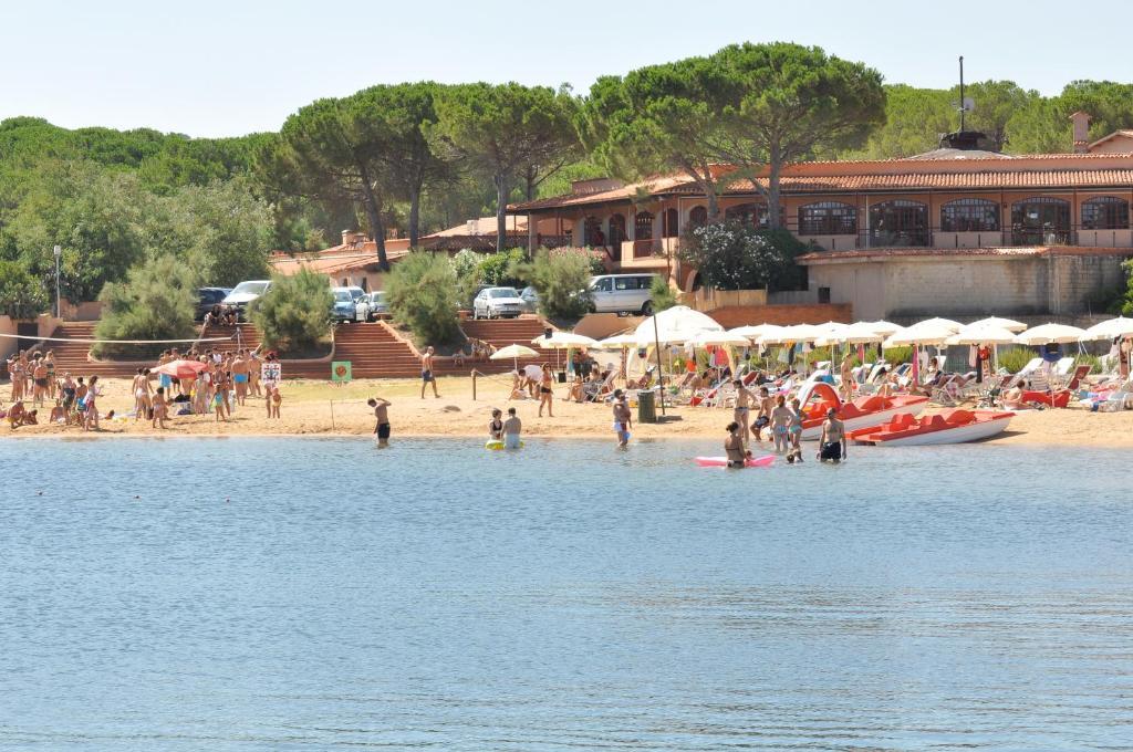 Отель Club Esse Cala Bitta Байя Сардиния Экстерьер фото
